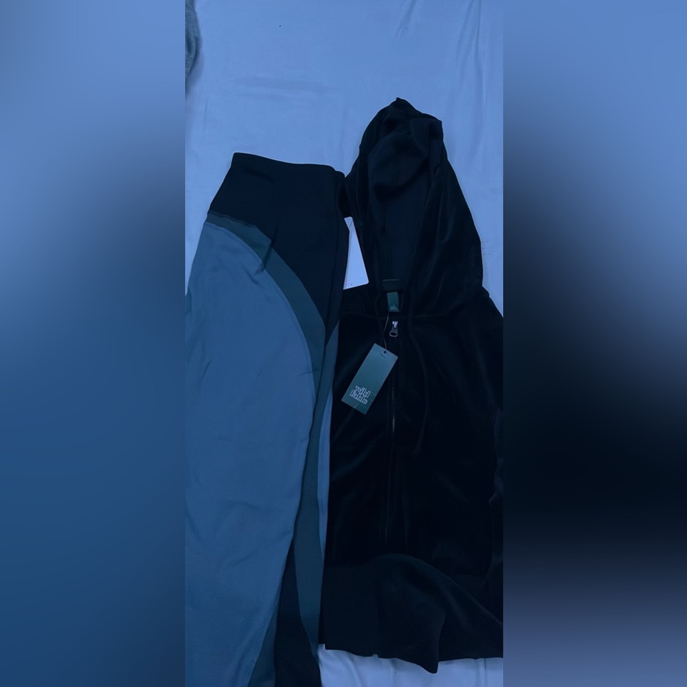 brand new leggings and sweater bundle